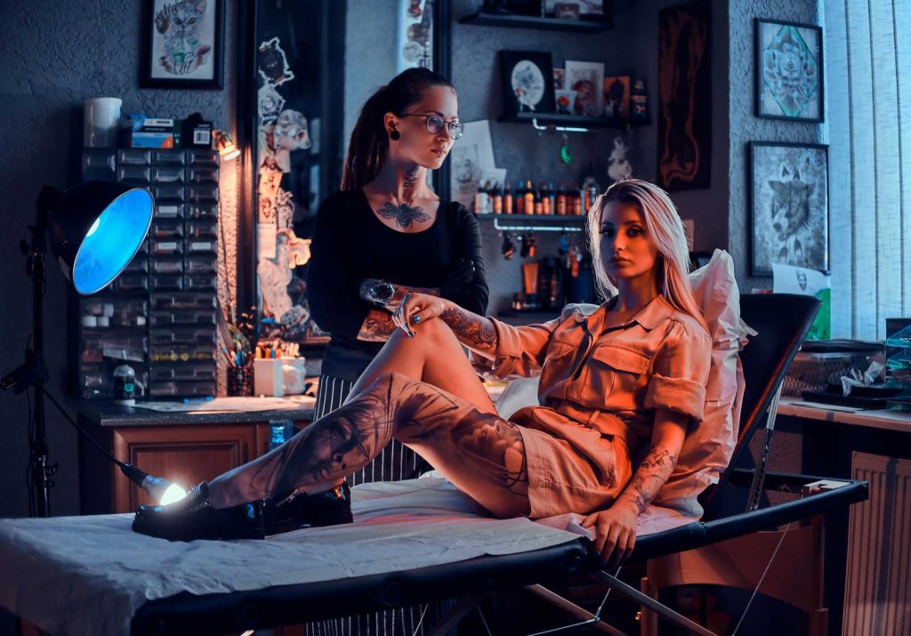 Intake gesprek voor eerste tattoo bij Tat2Holics